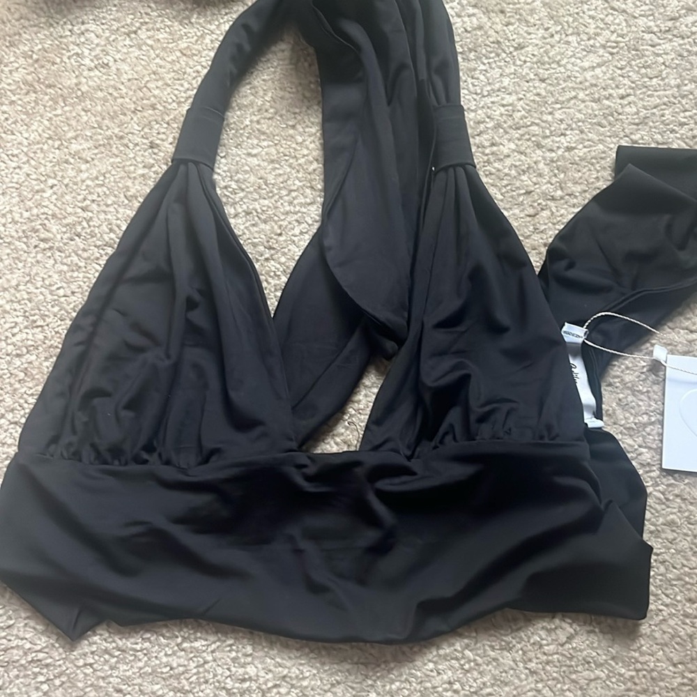 ADIKA TOP